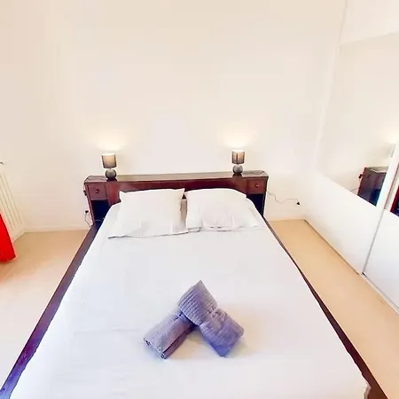 Appartement Nice Avec Balcon Et Parking Prive Exterior photo
