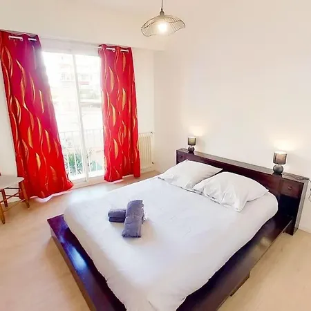 Appartement Nice Avec Balcon Et Parking Prive Exterior photo