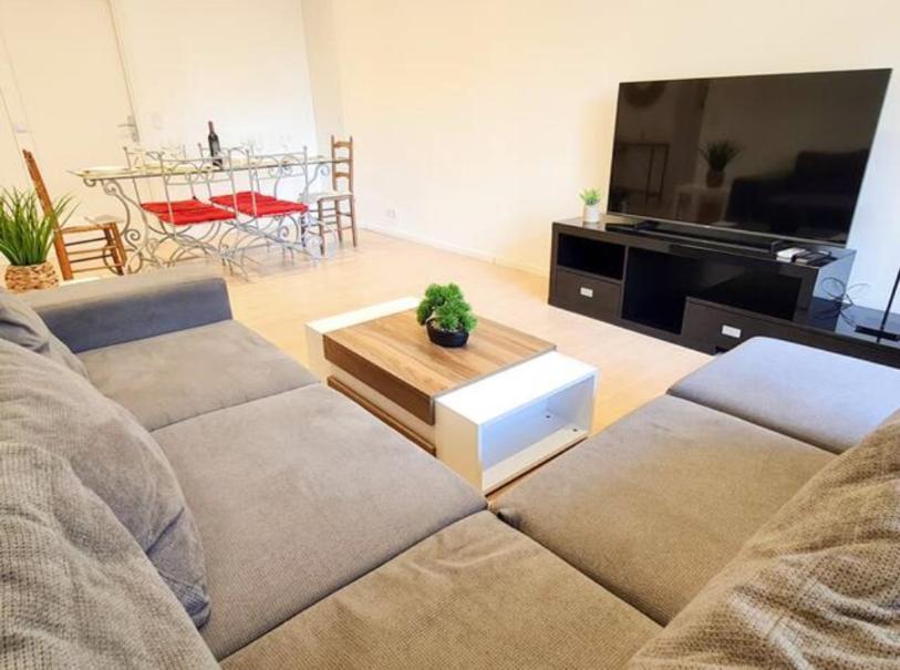 Appartement Avec Balcon Et Parking Prive Nice